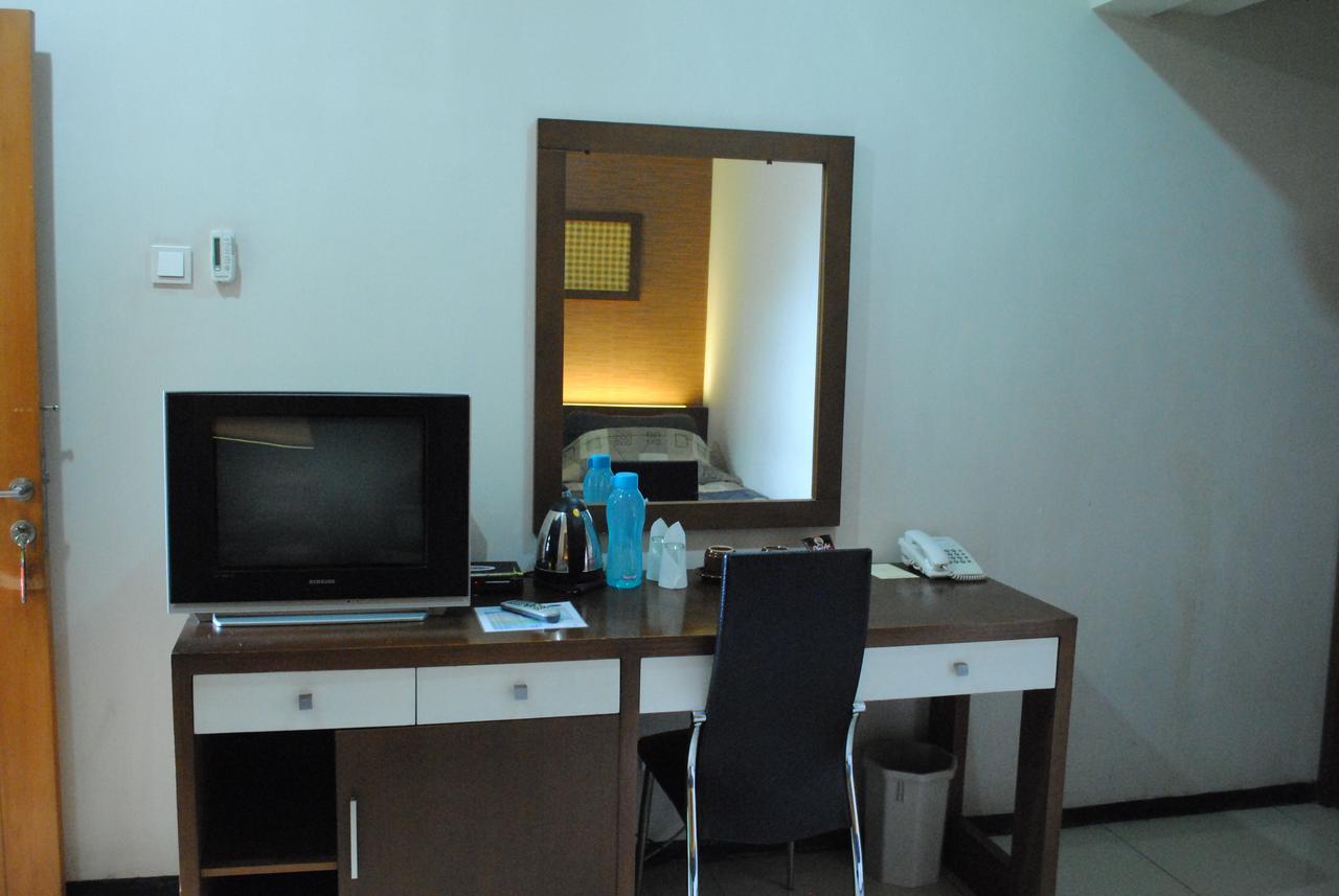 Hotel Wisata Baru Serang Eksteriør billede